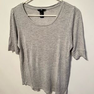 H&M Gray 3/4 top.